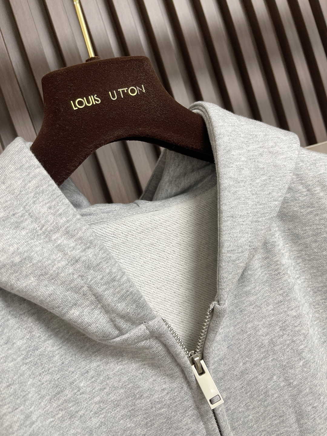 🛒🛒Gucci 印花logo标识字母拉链连帽卫衣，该款面料手感偏柔软，上身舒宽不贴身，后背提花logo设