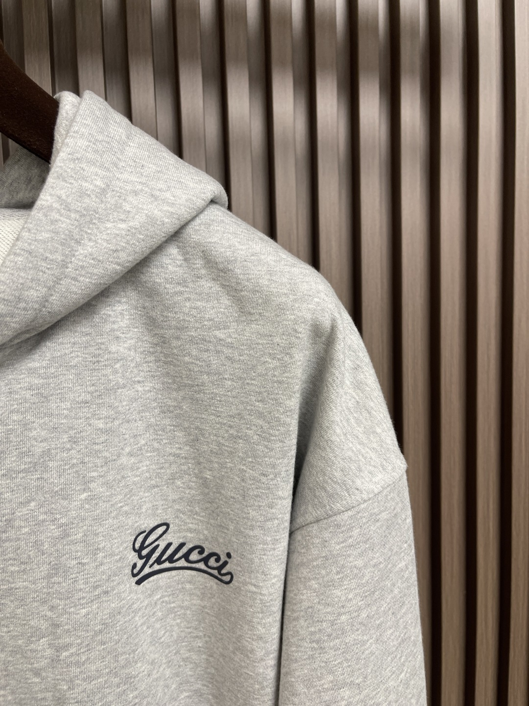 🛒🛒Gucci 印花logo标识字母拉链连帽卫衣，该款面料手感偏柔软，上身舒宽不贴身，后背提花logo设
