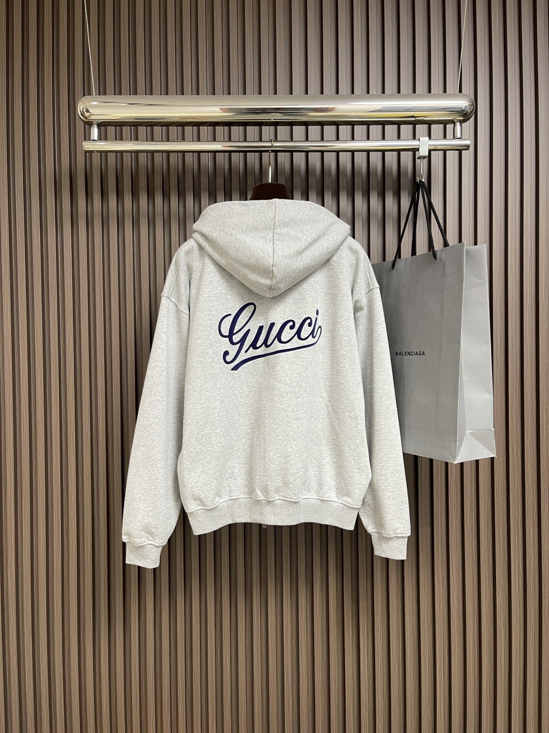 🛒🛒Gucci 印花logo标识字母拉链连帽卫衣，该款面料手感偏柔软，上身舒宽不贴身，后背提花logo设