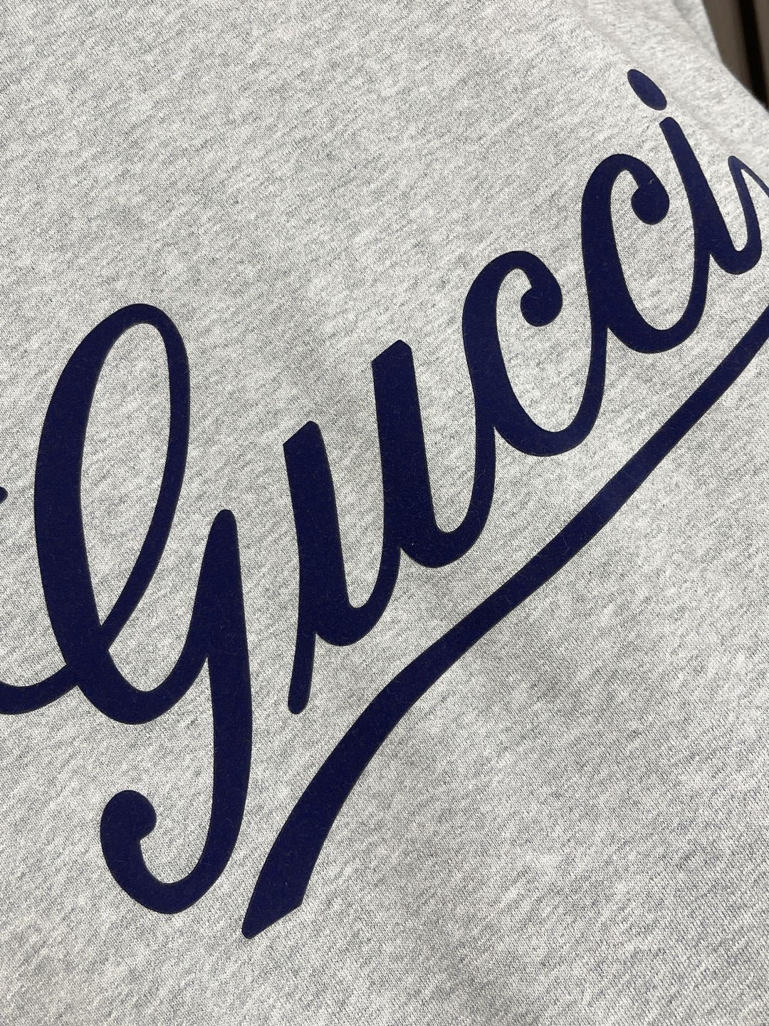 🛒🛒Gucci 印花logo标识字母拉链连帽卫衣，该款面料手感偏柔软，上身舒宽不贴身，后背提花logo设