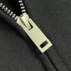 🛒🛒Gucci 印花logo标识字母拉链连帽卫衣,该款面料手感偏柔软,上身舒宽不贴身,后背提花logo设 🛒🛒Gucci 印花logo标识字母拉链连帽卫衣,该款面料手感偏柔软,上身舒宽不贴身,后背提花logo设