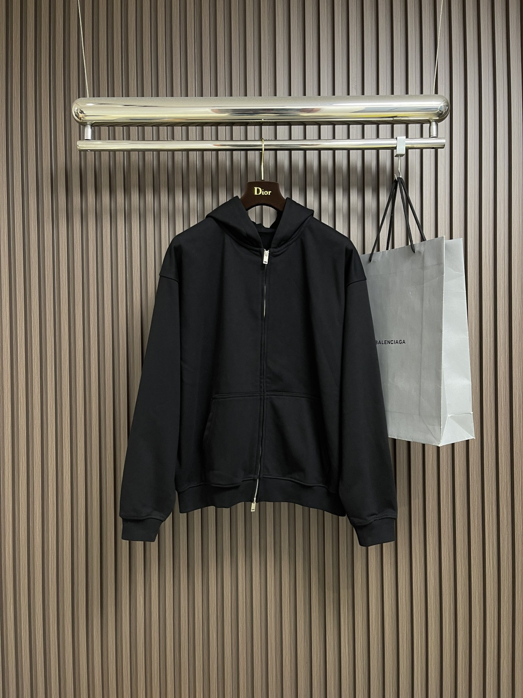 🛒🛒Gucci 印花logo标识字母拉链连帽卫衣，该款面料手感偏柔软，上身舒宽不贴身，后背提花logo设