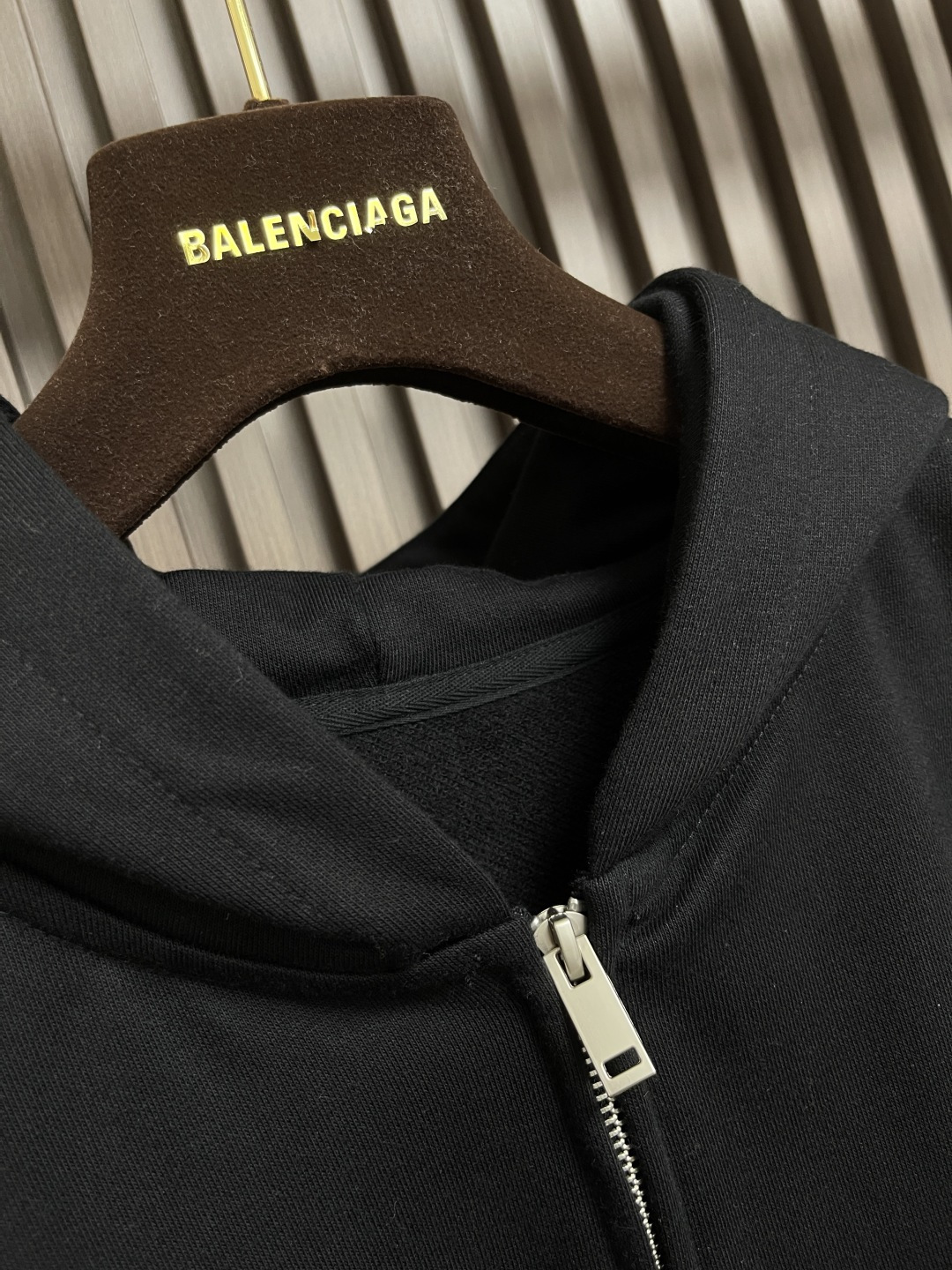 🛒🛒Balenciaga logo标识印花拉链连帽卫衣，配置了高支数翻绒面料面料，卫衣面料高达430克，