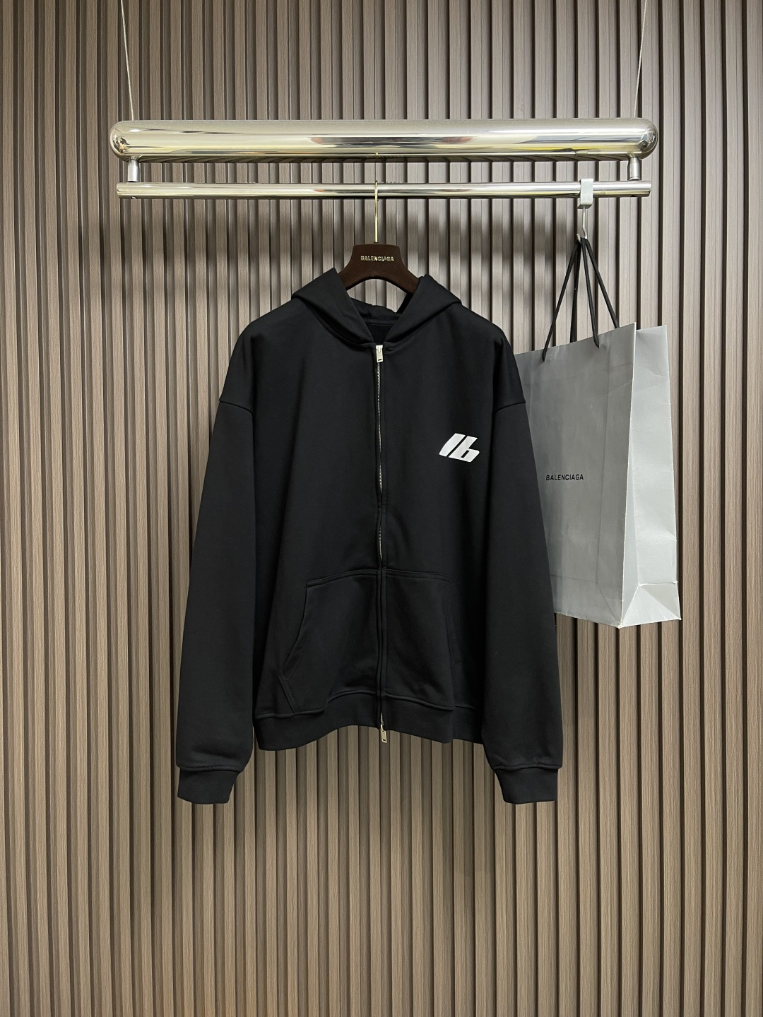 🛒🛒Balenciaga logo标识印花拉链连帽卫衣，配置了高支数翻绒面料面料，卫衣面料高达430克，