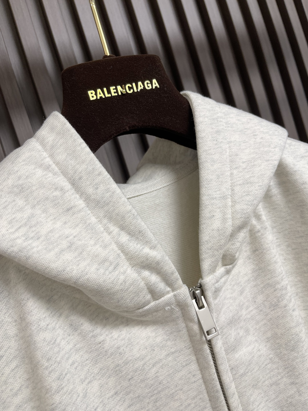 🛒🛒Balenciaga logo标识印花拉链连帽卫衣，配置了高支数翻绒面料面料，卫衣面料高达430克，
