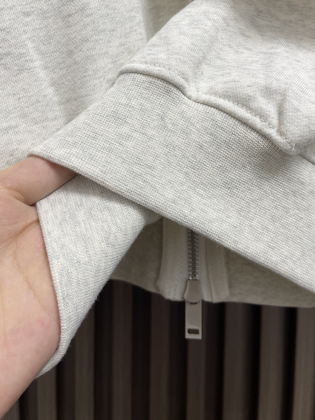 🛒🛒Balenciaga logo标识印花拉链连帽卫衣，配置了高支数翻绒面料面料，卫衣面料高达430克，
