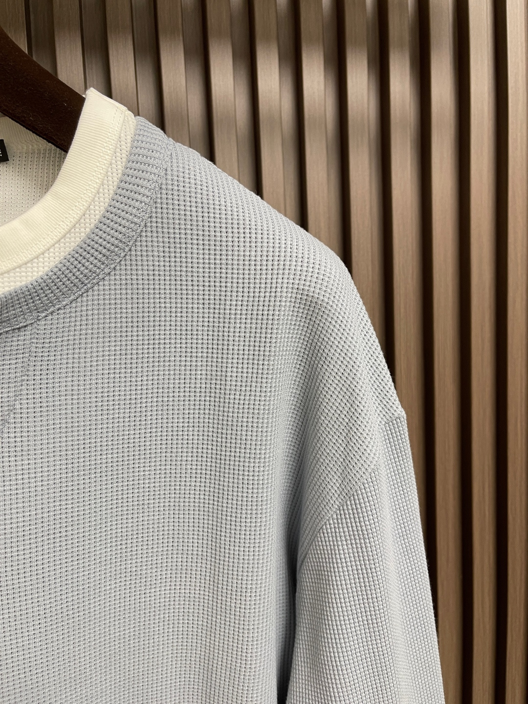 🛒🛒MM6 结构型几何剪裁拼接设计套头卫衣 极简风 没有LOGO的堆砌 穿着更注重自我感受为主的设计 修