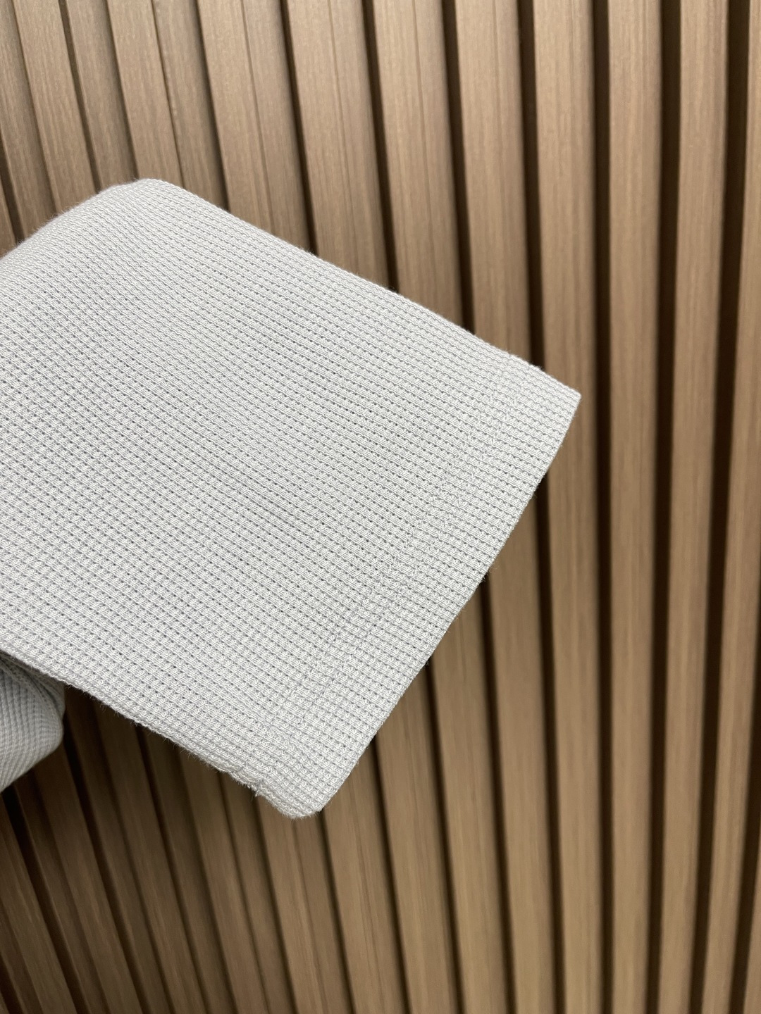 🛒🛒MM6 结构型几何剪裁拼接设计套头卫衣 极简风 没有LOGO的堆砌 穿着更注重自我感受为主的设计 修