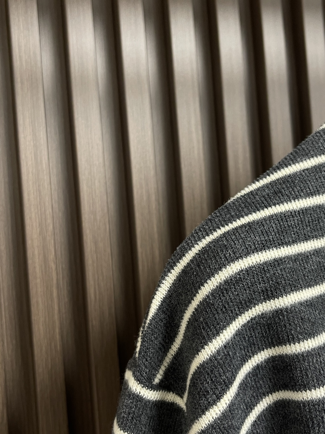 🛒🛒MiuMiu 2025SS 徽标logo条纹长袖T恤，定织60支双股纱线：采用60S 200G高支数