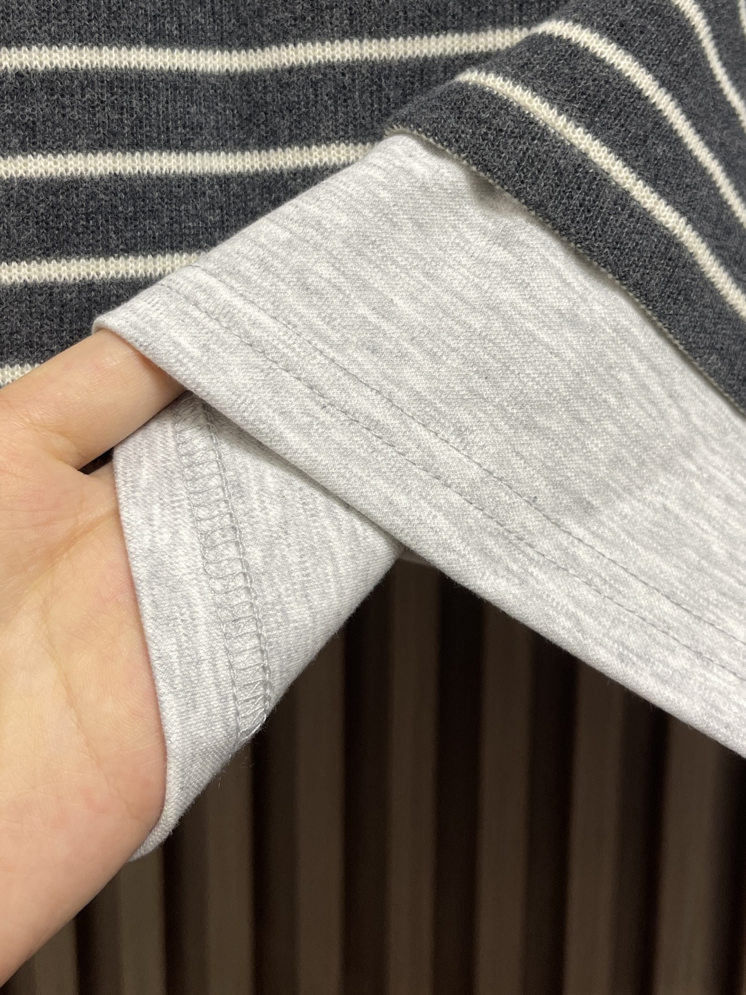 🛒🛒MiuMiu 2025SS 徽标logo条纹长袖T恤，定织60支双股纱线：采用60S 200G高支数