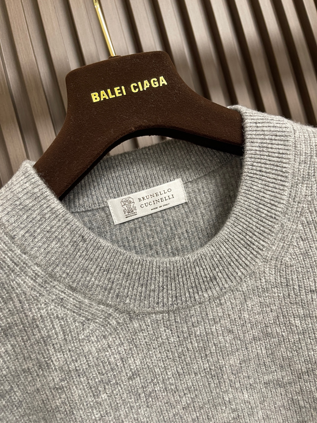 🛒🛒BrunelloCucinelli BC 圆领针织山羊绒毛衣，高端粉丝必入的秋冬王牌单品．精准立体的