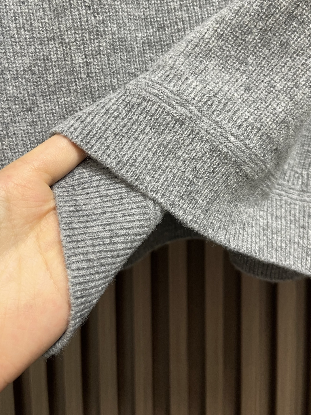 🛒🛒BrunelloCucinelli BC 圆领针织山羊绒毛衣，高端粉丝必入的秋冬王牌单品．精准立体的