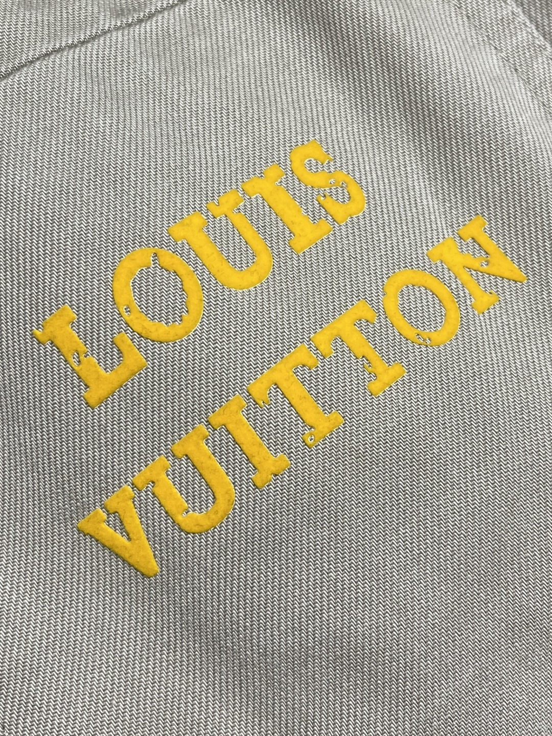 🛒🛒LV 2025ss秋季新款弯腿弹力休闲裤，非常高档，面料与版型都是极其精良的，着穿这种高档的裤装真的