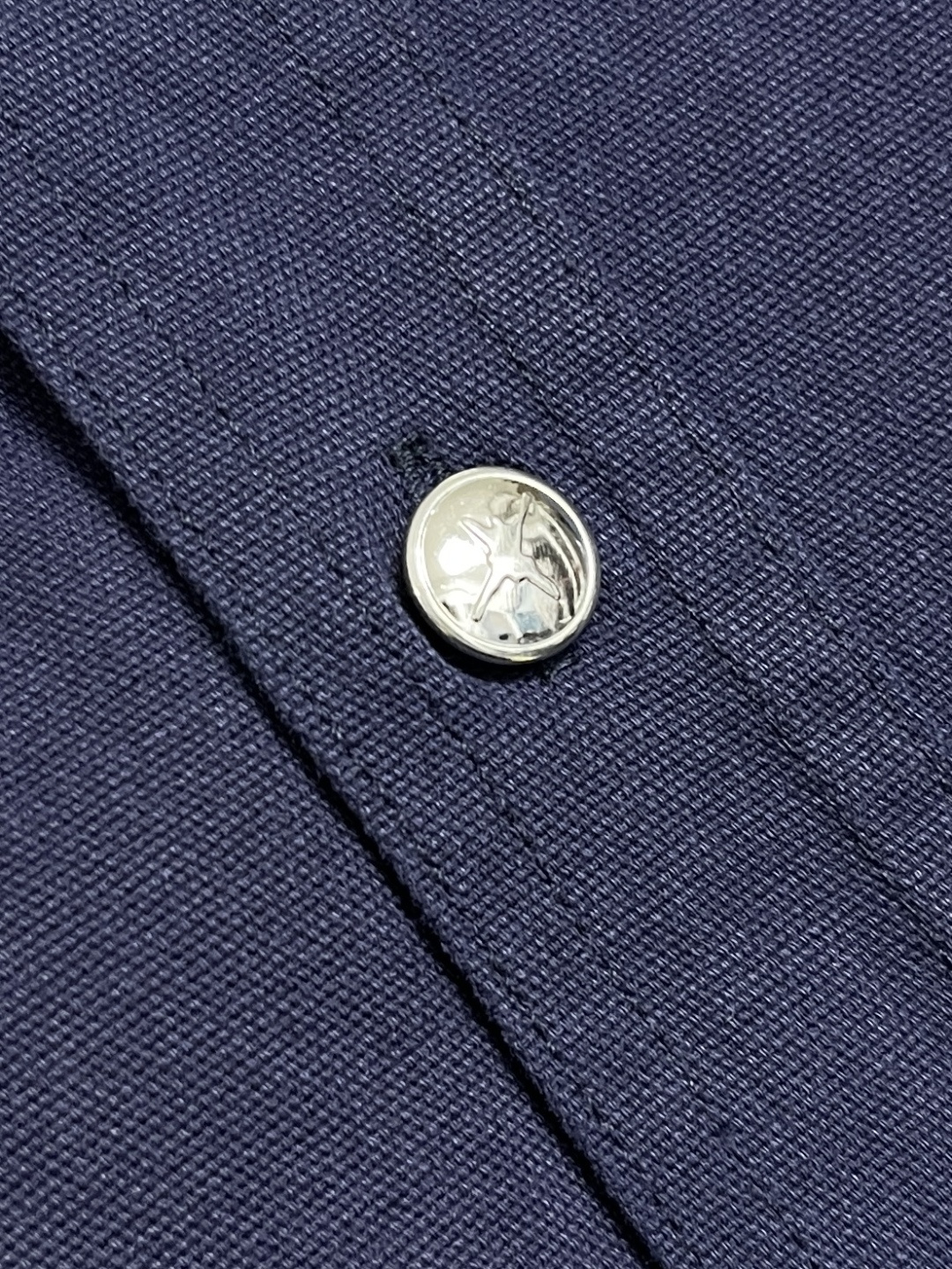 🛒🛒Dior LEWISHLTON联名刺绣长袖衬衫，定制定染灰蓝古法纯棉料 质感卓越 舒适贴肤 灰蓝之境