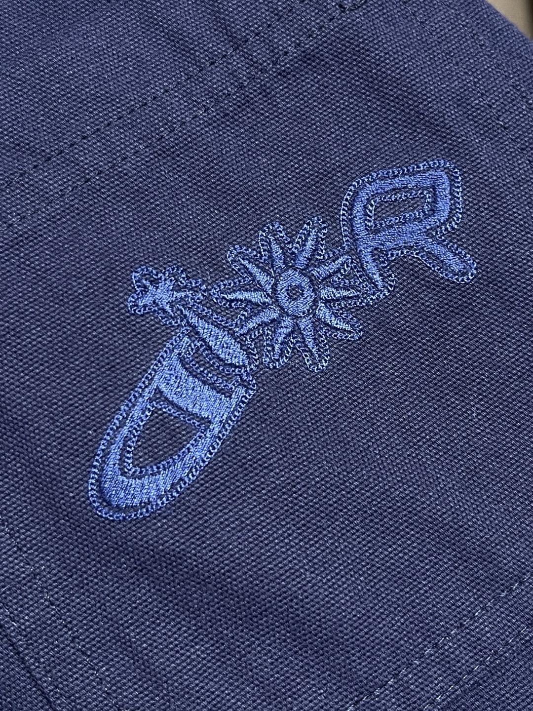 🛒🛒Dior LEWISHLTON联名刺绣长袖衬衫，定制定染灰蓝古法纯棉料 质感卓越 舒适贴肤 灰蓝之境