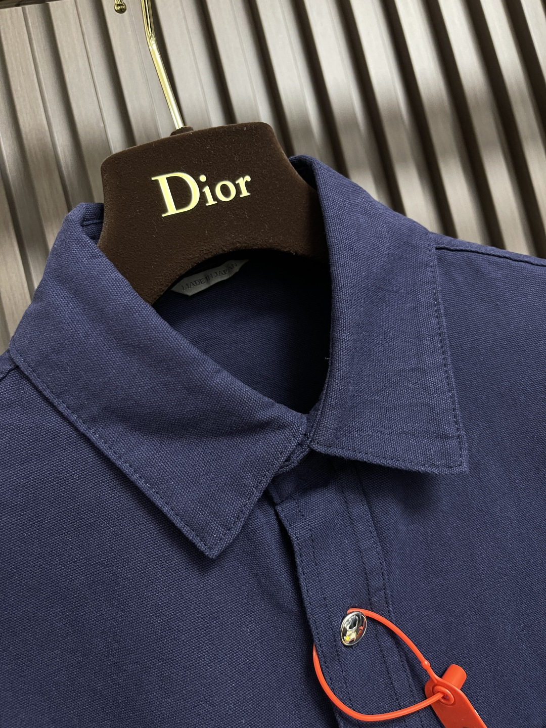 🛒🛒Dior LEWISHLTON联名刺绣长袖衬衫，定制定染灰蓝古法纯棉料 质感卓越 舒适贴肤 灰蓝之境