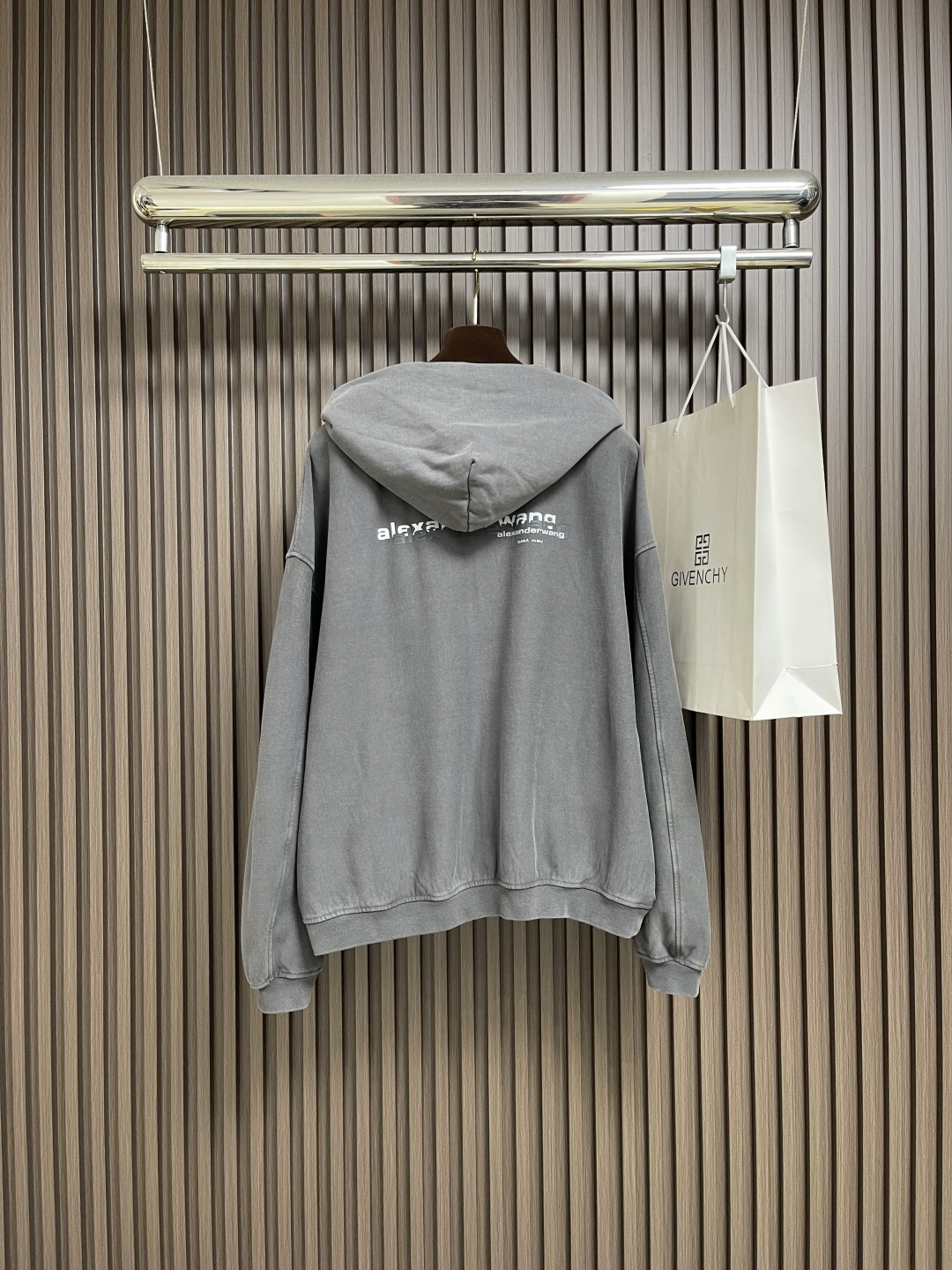 🛒🛒Alexanderwang亚历山大王 中性做旧连帽外套，定制520克全棉毛圈，男女同款连帽外套。成衣