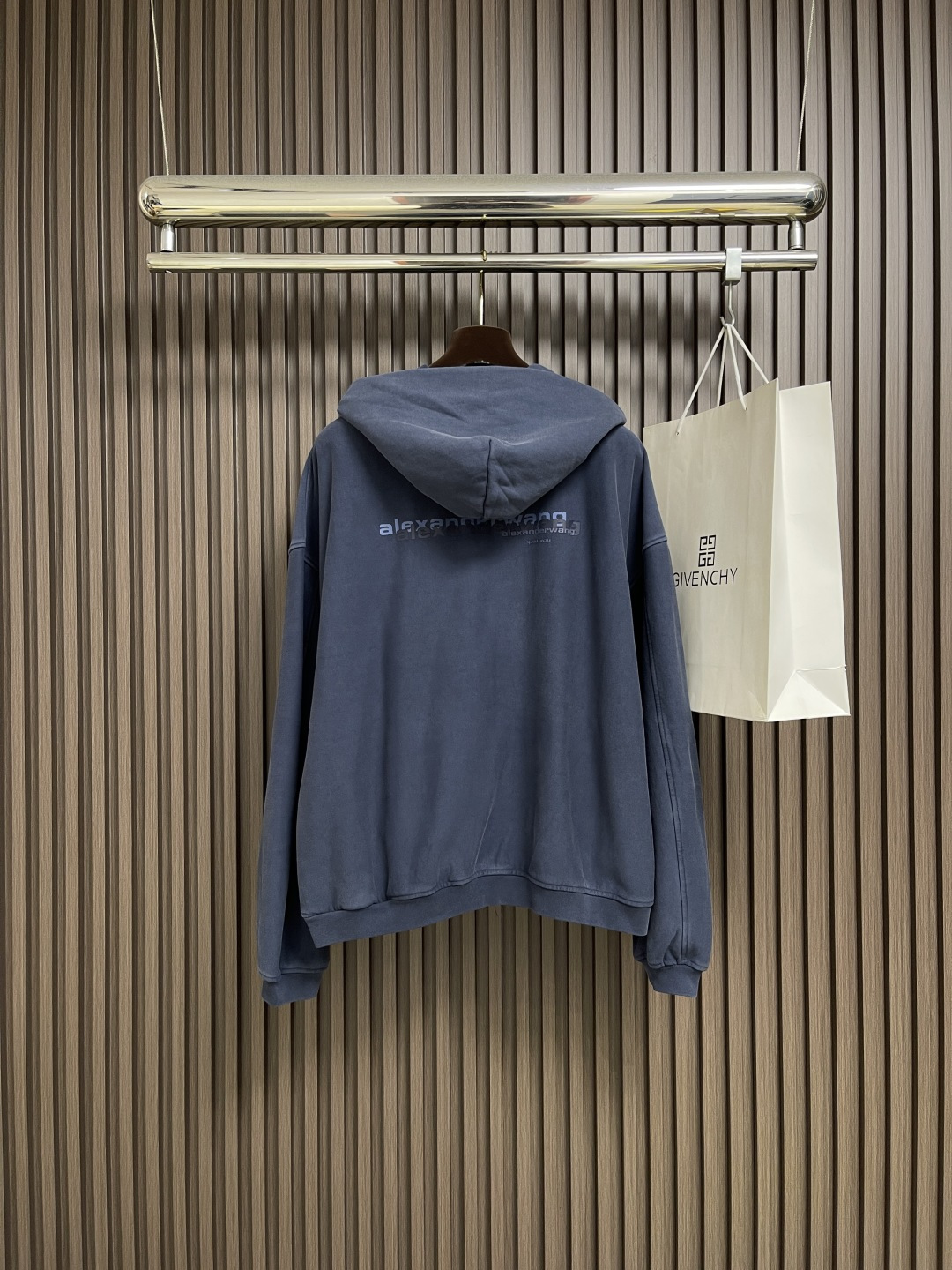 🛒🛒Alexanderwang亚历山大王 中性做旧连帽外套，定制520克全棉毛圈，男女同款连帽外套。成衣