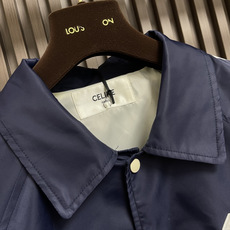 🛒🛒Celine 2025FW早秋新品学院风棒球服,前胸的巨型白色 🛒🛒Celine 2025FW早秋新品学院风棒球服,前胸的巨型白色