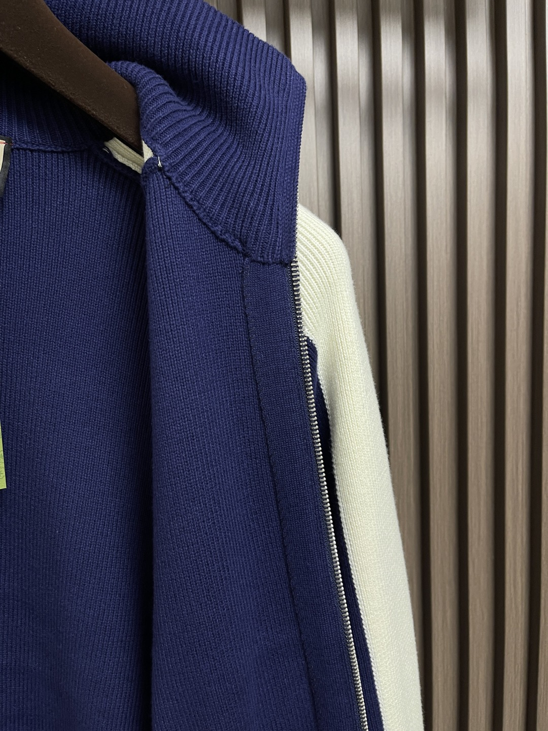 🛒🛒GUCCI 2025SS Gart系列毛织拉链外套，拼接毛织拉链外套 袖口自带logo刺绣 定制面料