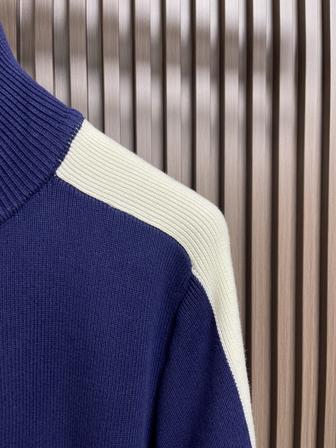 🛒🛒GUCCI 2025SS Gart系列毛织拉链外套，拼接毛织拉链外套 袖口自带logo刺绣 定制面料