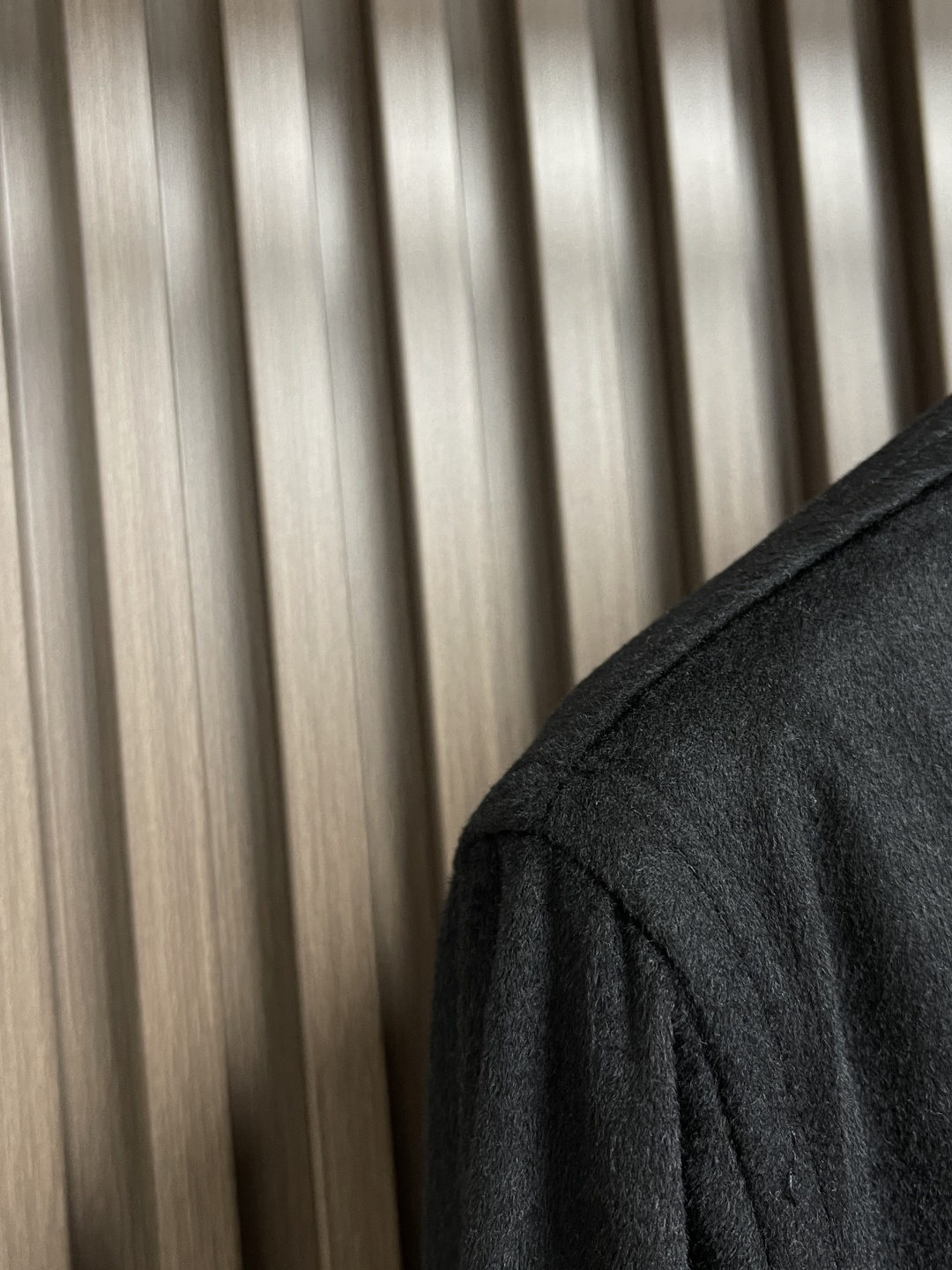 🛒🛒Zegna 2025SS秋冬新款长袖衬衫，胸前对称的大口袋，是工装风格的轻量表达。宽松却不垮塌的剪裁