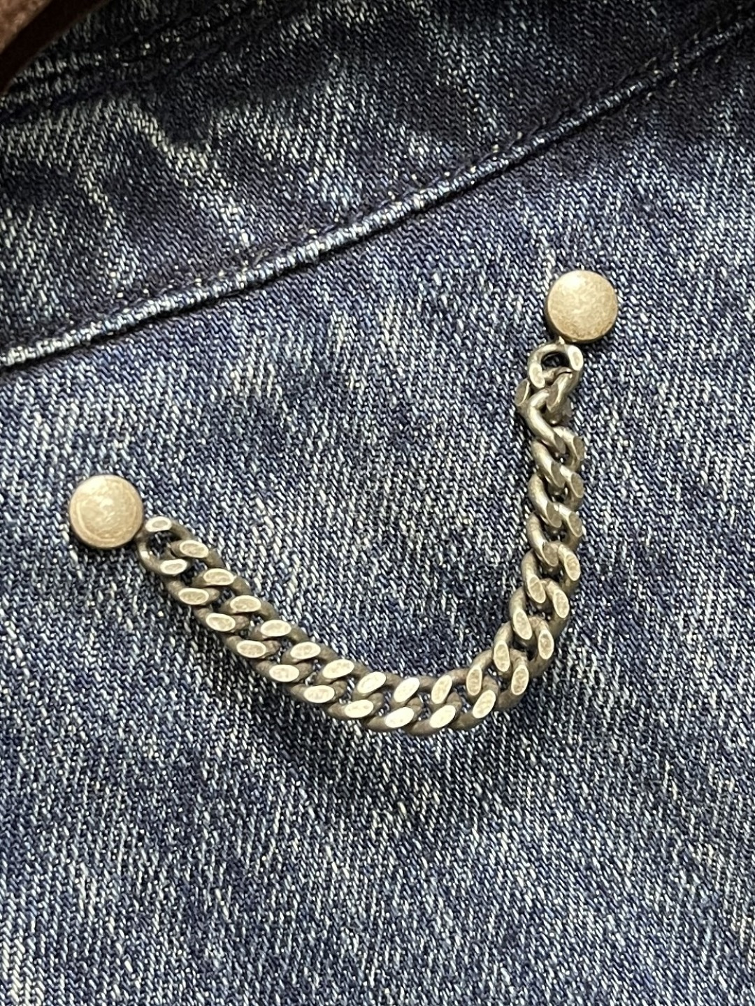 🛒🛒Golden Goose GGDB 易烊千玺同款可拆袖男女同款牛仔外套，裁片采用激光烧花工艺精准切割