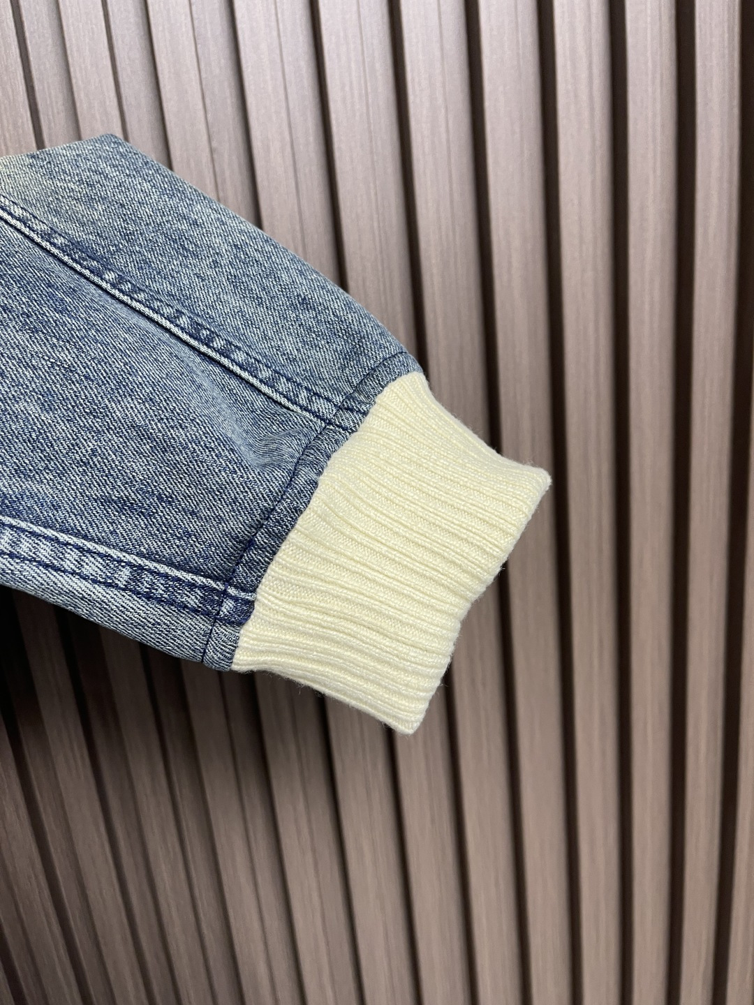 🛒🛒Golden Goose GGDB 易烊千玺同款可拆袖男女同款牛仔外套，裁片采用激光烧花工艺精准切割