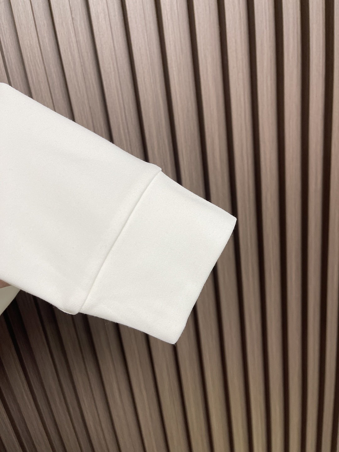 🛒🛒FENDI 2025SS早秋圆领长袖t恤，进口原版面料，顶级刺绣工艺字母图案logo，独特设计，上身