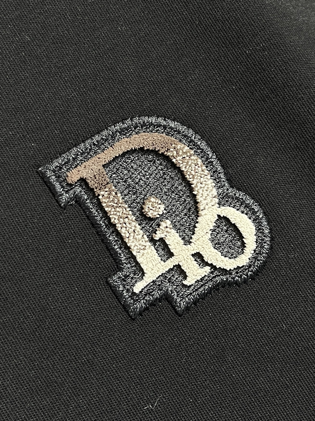 🛒🛒Dior 2025ss早秋新款logo刺绣标识长袖t恤，定制260g全棉双纱紧密爽滑面料，布面干净，