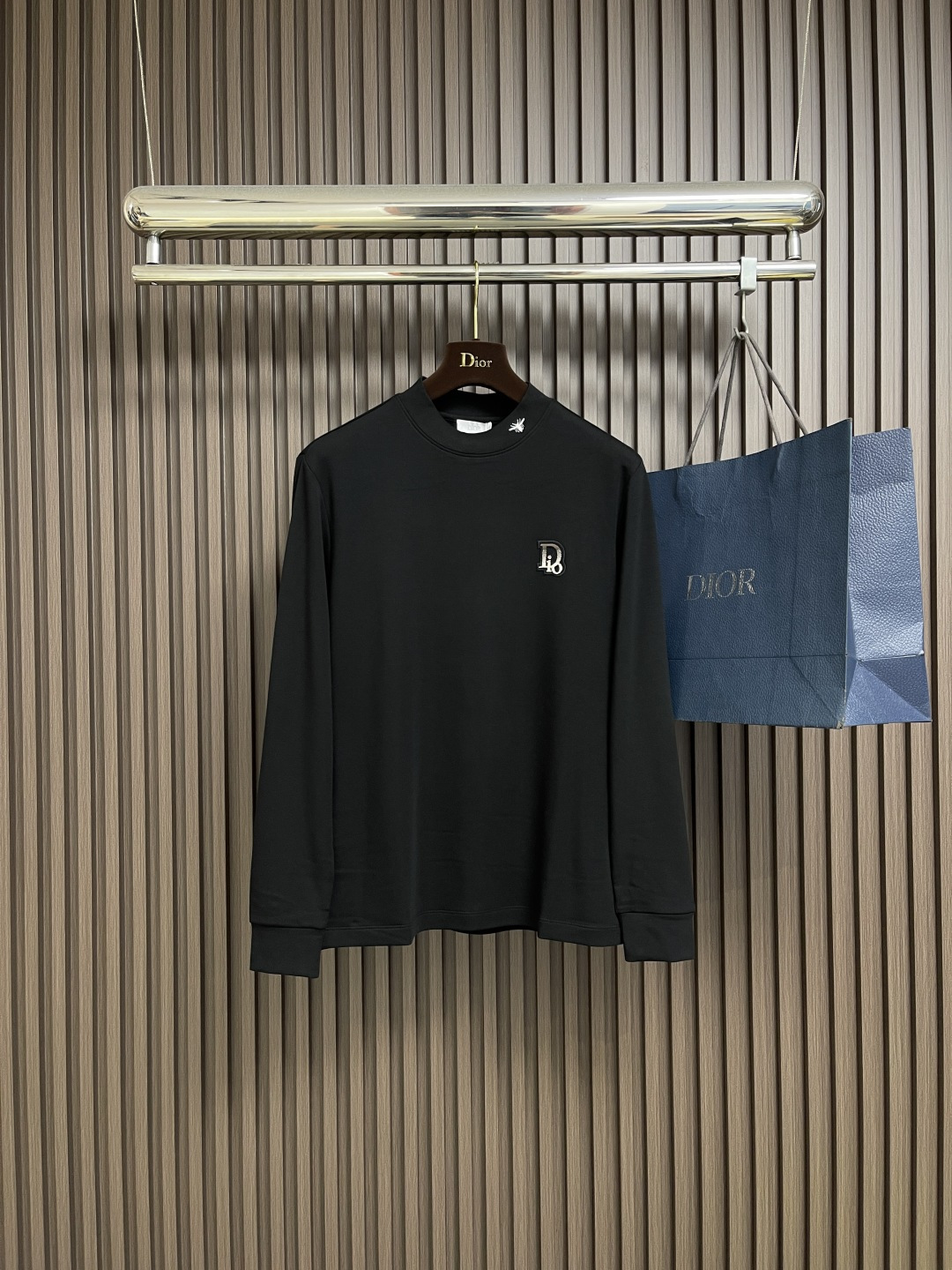 🛒🛒Dior 2025ss早秋新款logo刺绣标识长袖t恤，定制260g全棉双纱紧密爽滑面料，布面干净，