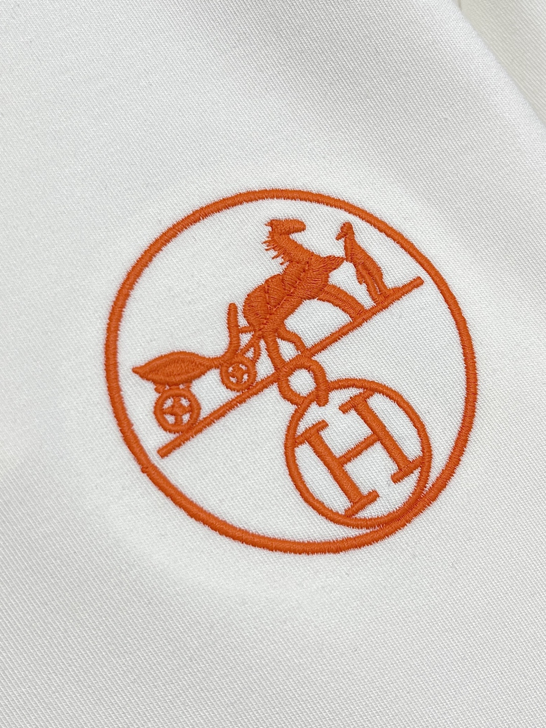 🛒🛒HERMES 2025SS秋冬圆领长袖T恤，氨丝光磨毛，时尚logo刺绣！氨面料上身舒适爽滑，纯棉精