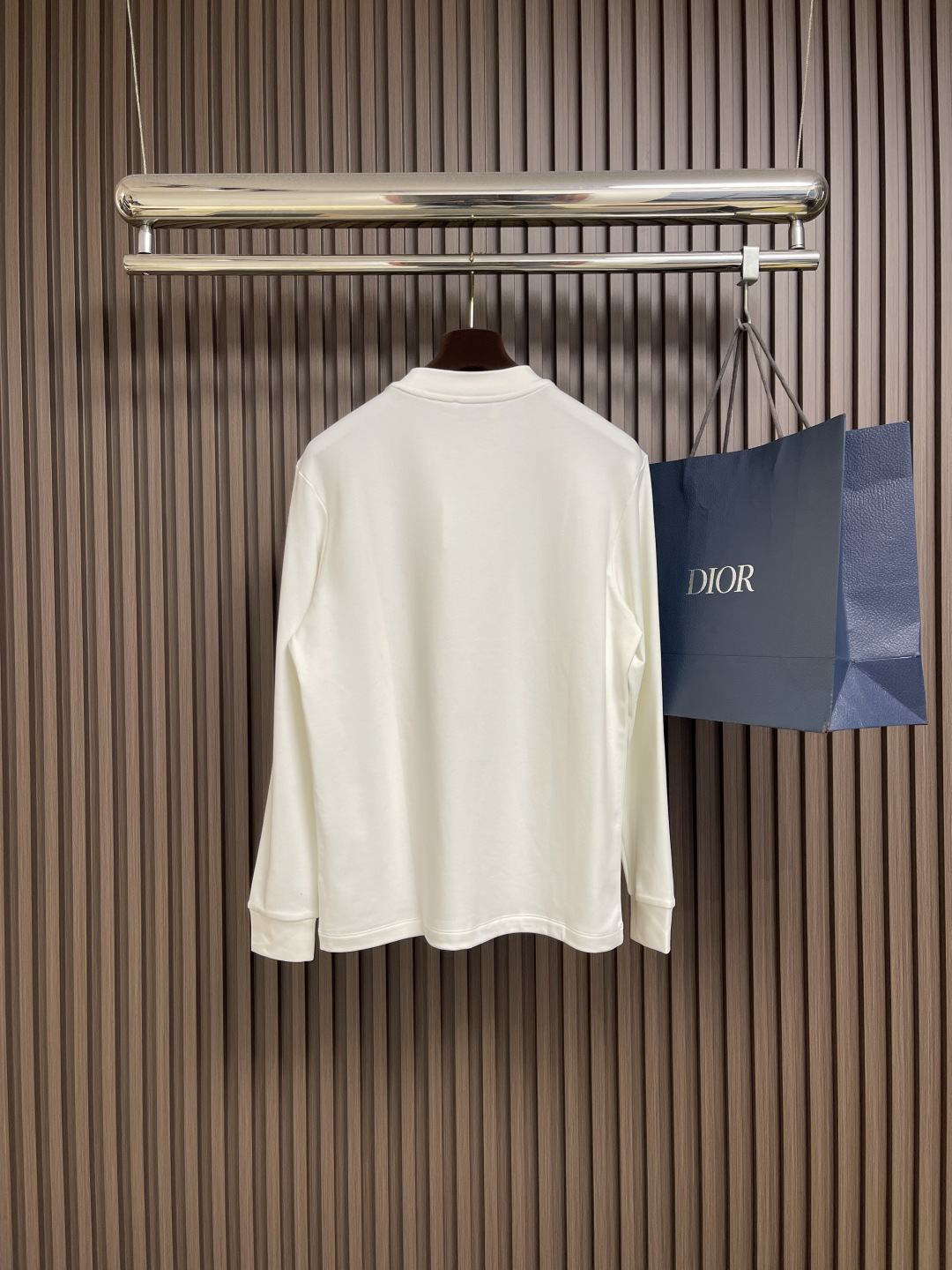 🛒🛒HERMES 2025SS秋冬圆领长袖T恤，氨丝光磨毛，时尚logo刺绣！氨面料上身舒适爽滑，纯棉精