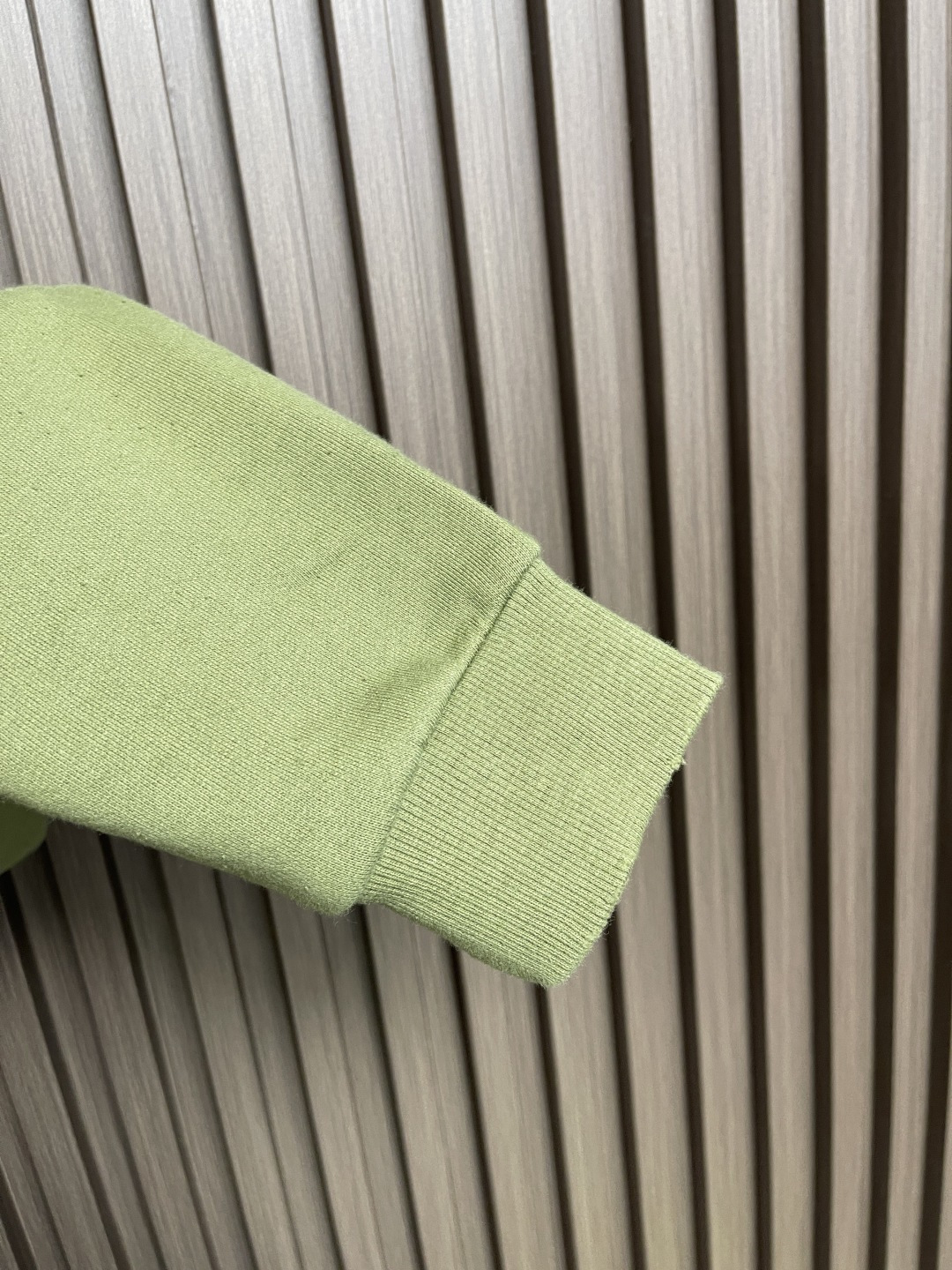 🛒🛒Acne Studios 2025SS印花做旧拉链卫衣外套，专机织造高克重毛圈结构，确保挺括性与垂感