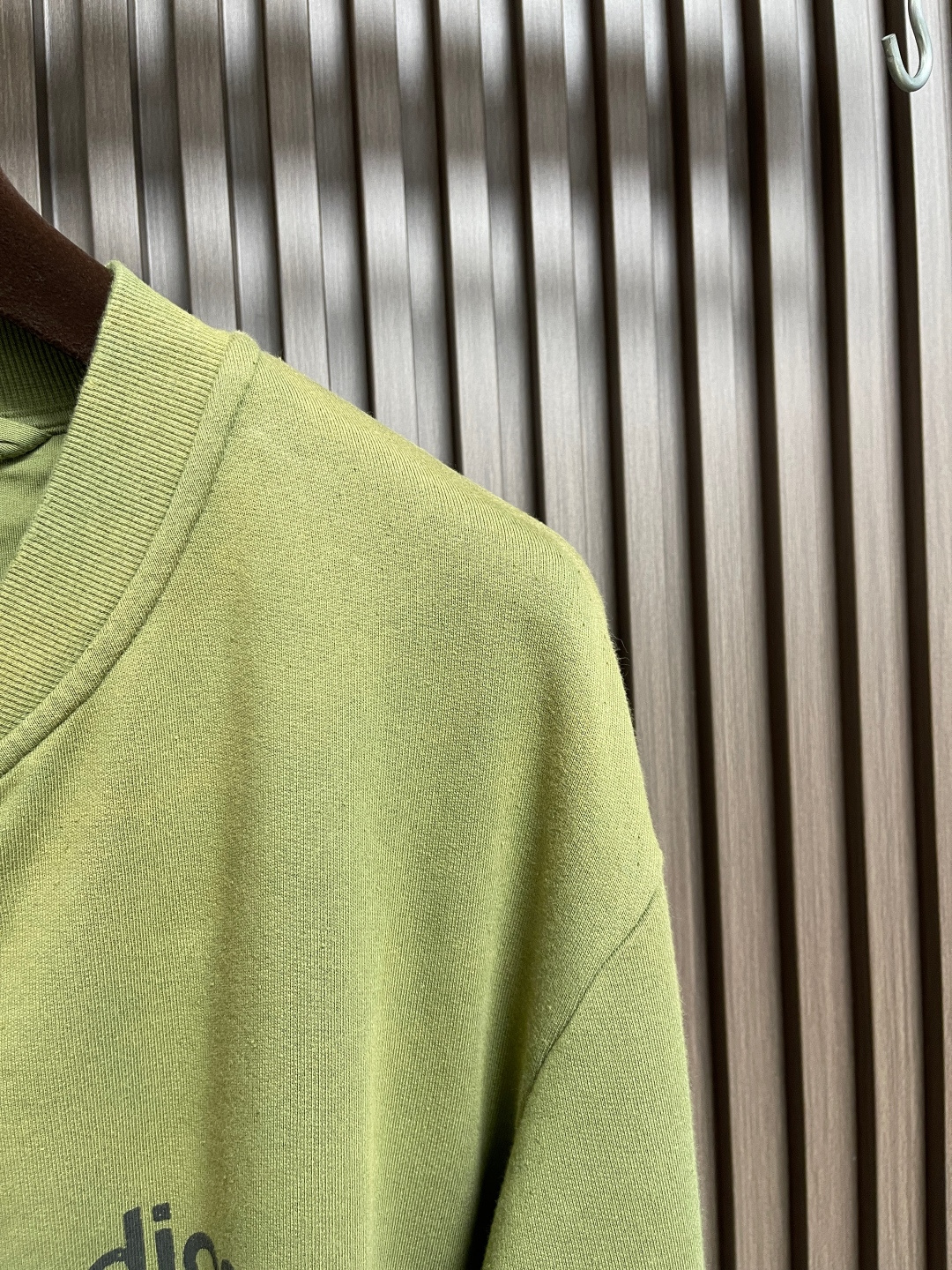 🛒🛒Acne Studios 2025SS印花做旧拉链卫衣外套，专机织造高克重毛圈结构，确保挺括性与垂感