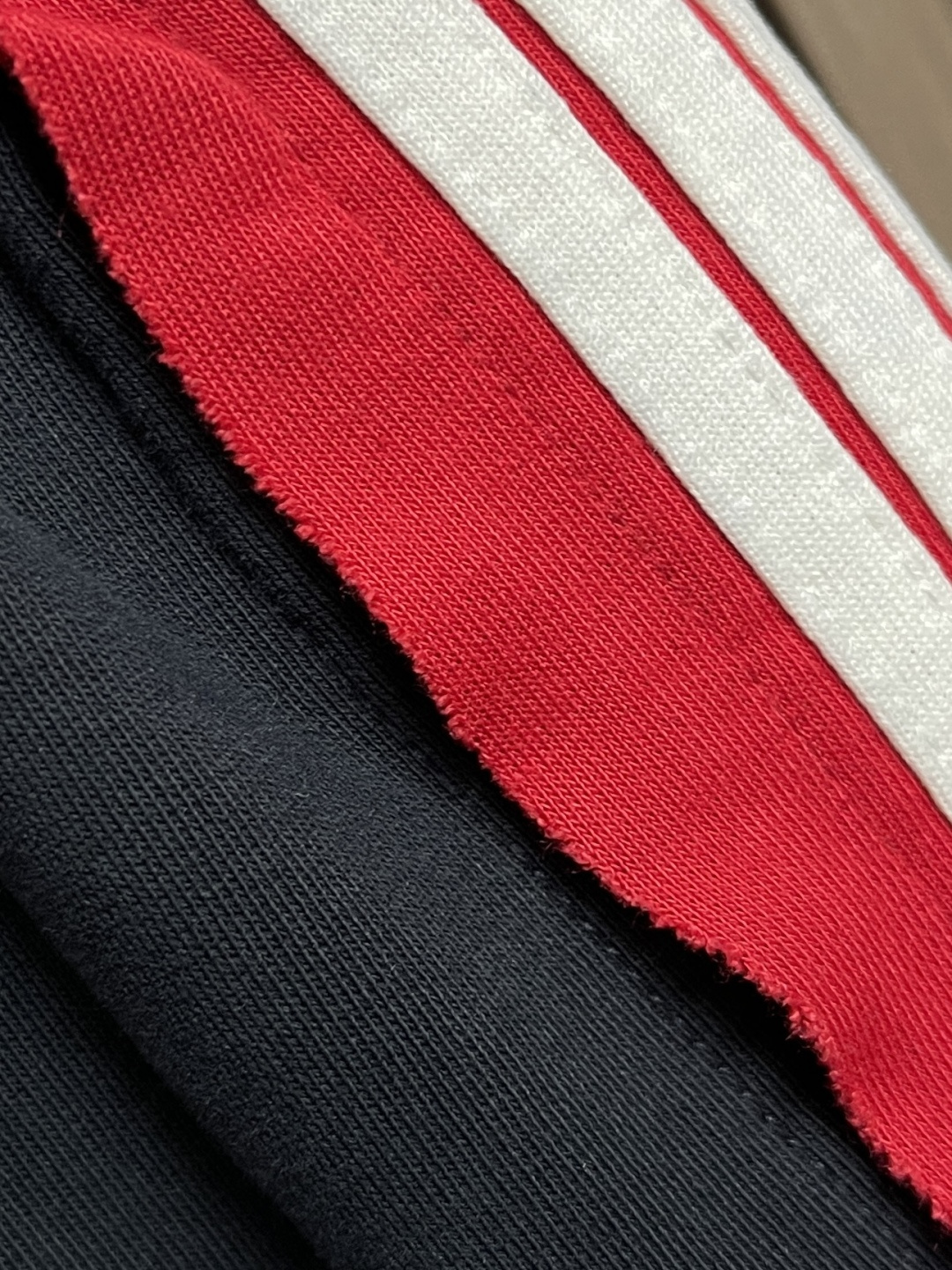 🛒🛒Balenciaga 拼色运动长裤，复古平纹针织面料，拼接间条16S+10S鱼鳞底卫衣面料，搭配同撞