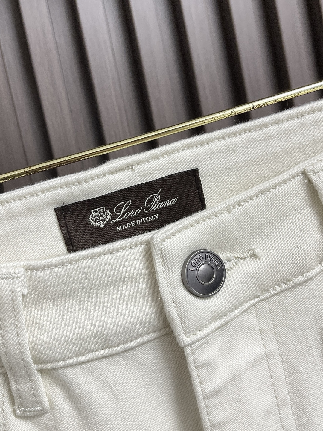 🛒🛒lP🆕 LoroPiana 2025SS秋季新品休闲裤，休闲裤作为随时随地男人都能穿搭的时尚单品，简