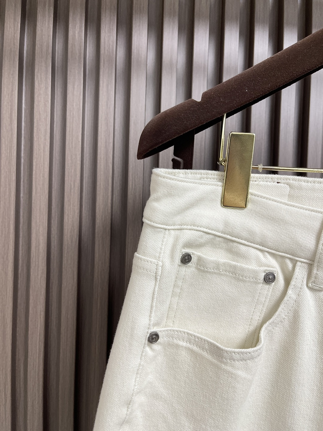 🛒🛒lP🆕 LoroPiana 2025SS秋季新品休闲裤，休闲裤作为随时随地男人都能穿搭的时尚单品，简