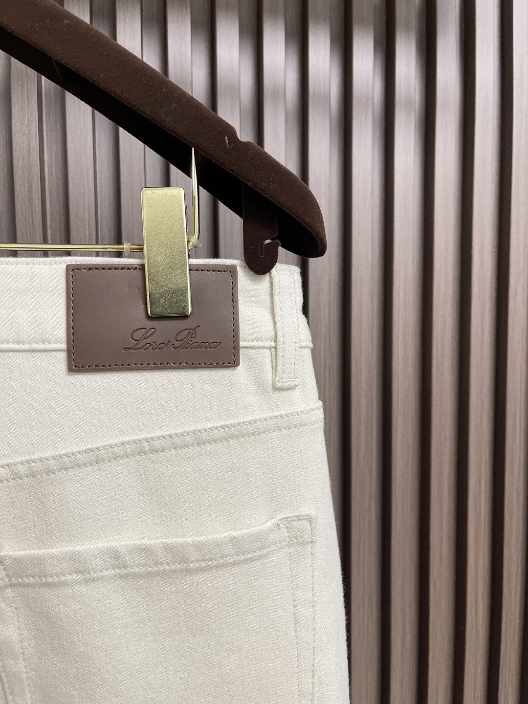 🛒🛒lP🆕 LoroPiana 2025SS秋季新品休闲裤，休闲裤作为随时随地男人都能穿搭的时尚单品，简