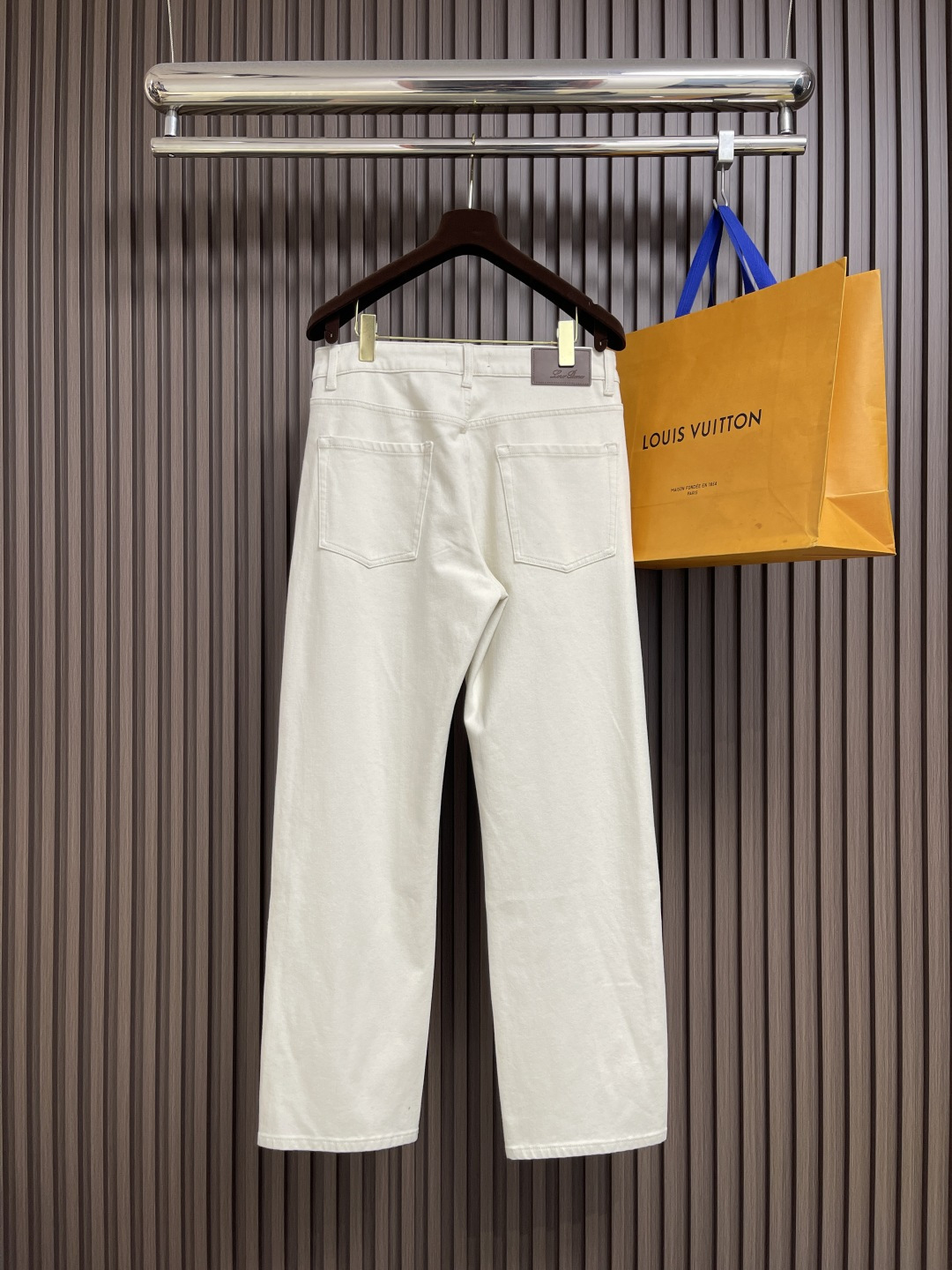 🛒🛒lP🆕 LoroPiana 2025SS秋季新品休闲裤，休闲裤作为随时随地男人都能穿搭的时尚单品，简