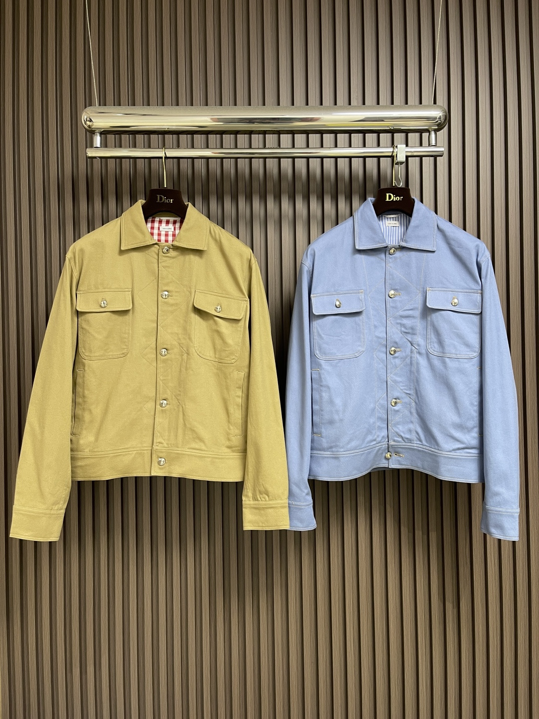🛒🛒thom browne tb新款防裂棒球领飞行夹克 防撕裂斜纹质感层搭设计经典直领正面饰有双向拉链，