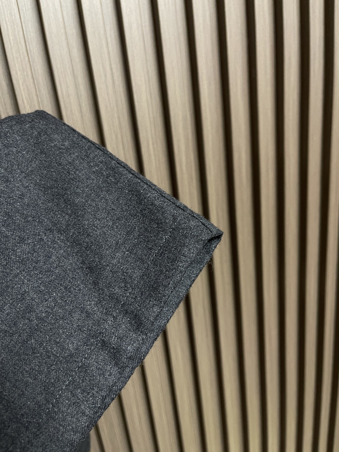 🛒🛒lP🆕 LoroPiana 2025秋冬新款休闲羊毛裤 休闲裤作为随时随地男人都能穿搭的时尚单品，简