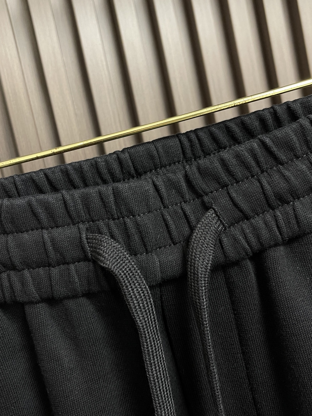 🛒🛒Balenciaga 2025SS早秋新款直筒休闲卫裤，简约时尚新款定制面料，身穿手感舒适 低调不失