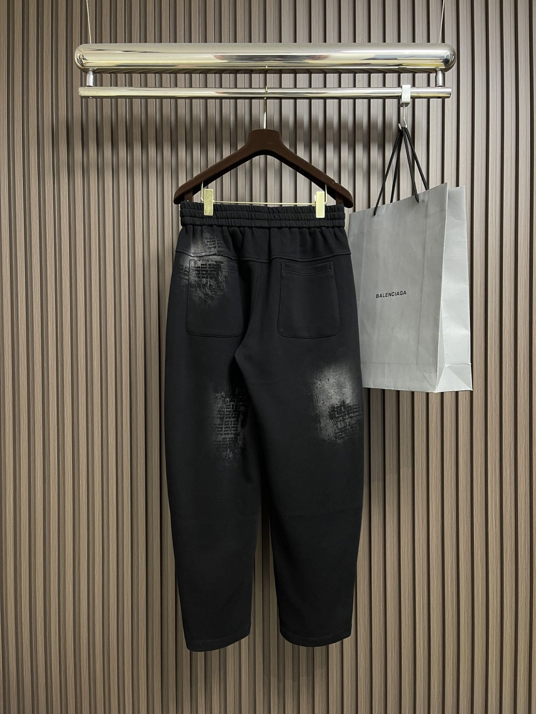 🛒🛒Balenciaga 2025SS早秋新款直筒休闲卫裤，简约时尚新款定制面料，身穿手感舒适 低调不失