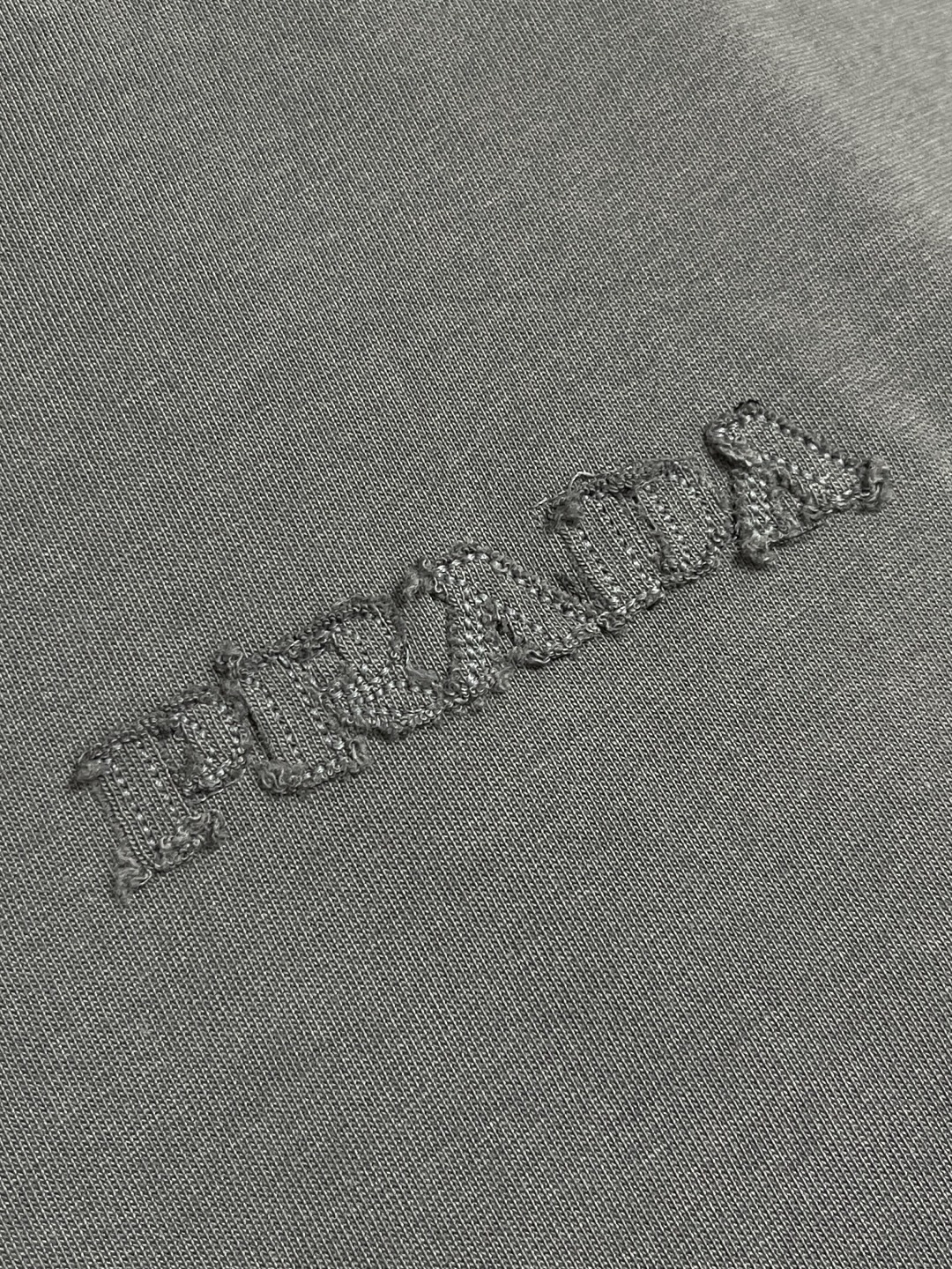 🛒🛒Prada 2025fw早秋新款 字母logo贴布刺绣卫衣，颜色让人一眼看上去就很舒服 搭配胸前的l