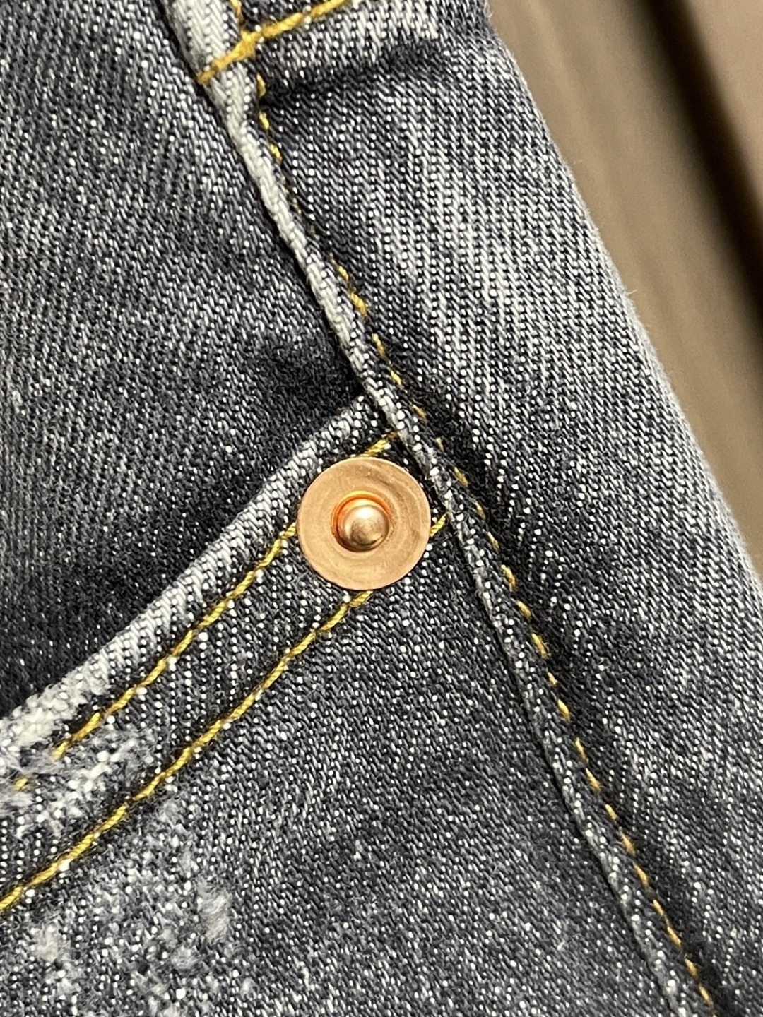 🛒🛒Dior 新款标识牛仔裤 进口土耳其纯棉牛仔牛面料 色泽靓丽，透气，修身版型 微弹力面料 随意百搭 