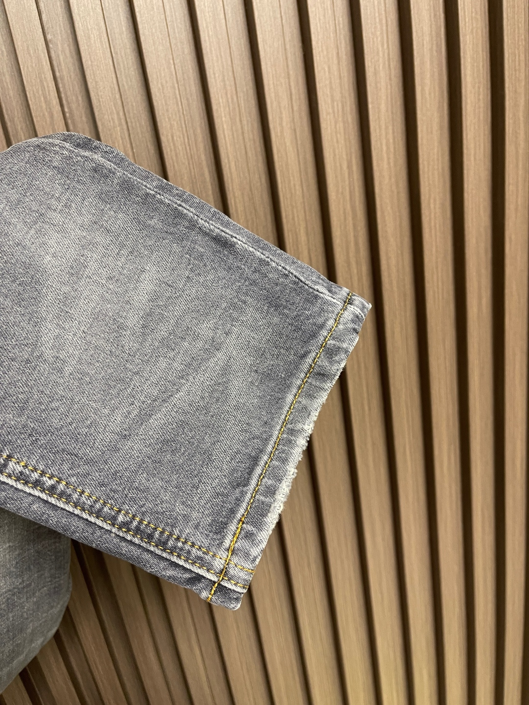 🛒🛒Dior 新款标识牛仔裤 进口土耳其纯棉牛仔牛面料 色泽靓丽，透气，修身版型 微弹力面料 随意百搭 