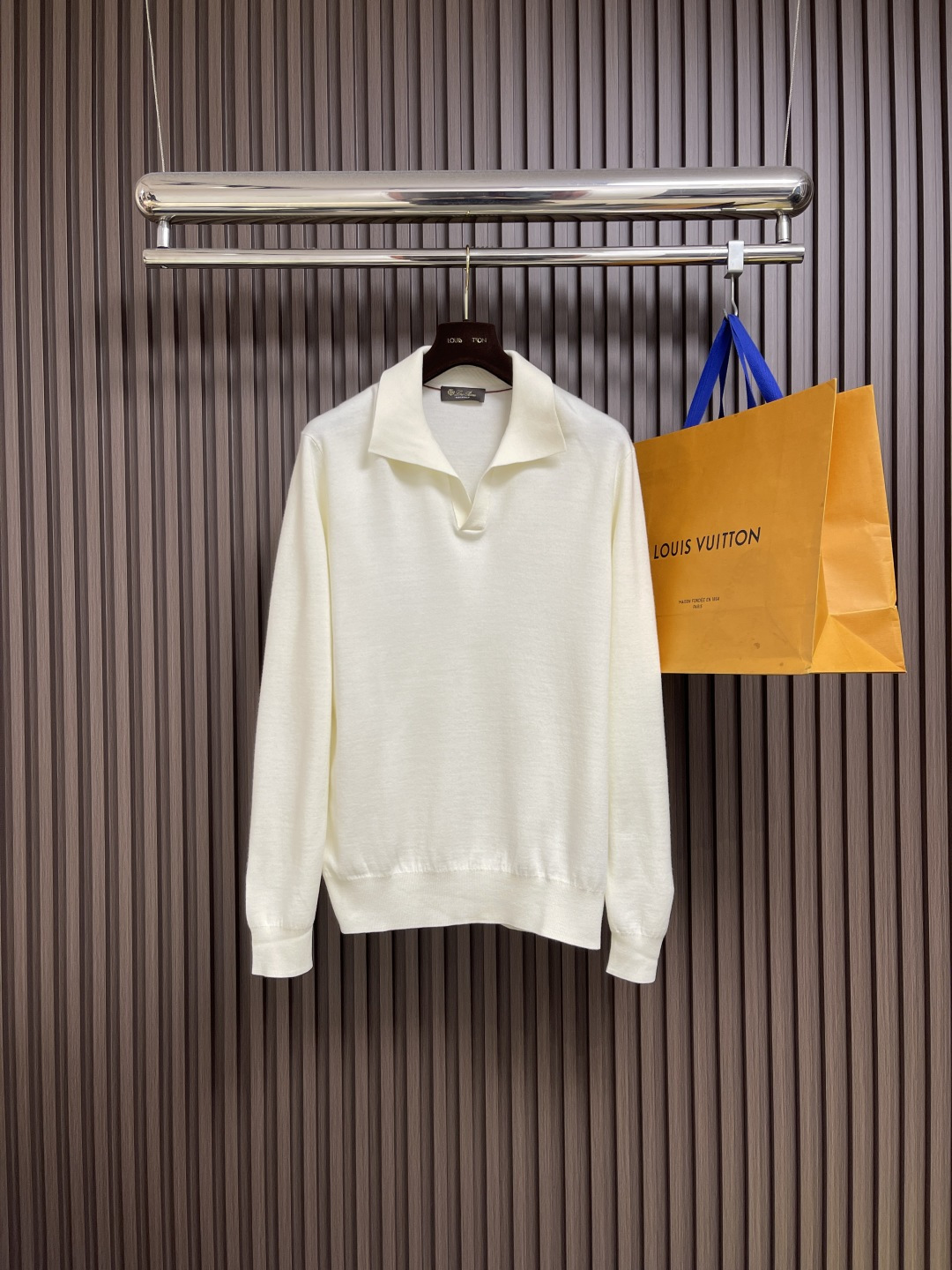 🛒🛒lP🆕 Loro Piana 海鸥领长袖针织Polo，此款面料采用百分百进口羊毛，独家定染经过复杂的