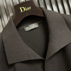 🛒🛒lP🆕 Loro Piana 海鸥领长袖针织Polo,此款面料采用百分百进口羊毛,独家定染经过复杂的 🛒🛒lP🆕 Loro Piana 海鸥领长袖针织Polo,此款面料采用百分百进口羊毛,独家定染经过复杂的
