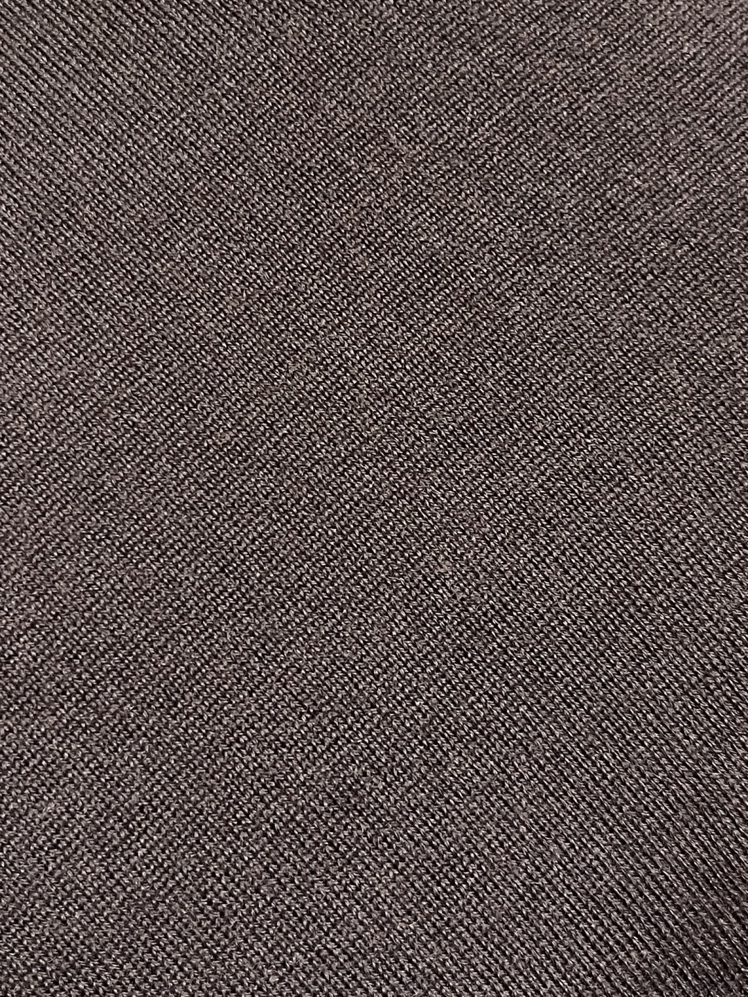 🛒🛒lP🆕 LoroPiana 圆领针织衫毛衣，针织面料质感上乘，触感柔软顺滑，亲肤性极佳，穿着时仿佛被